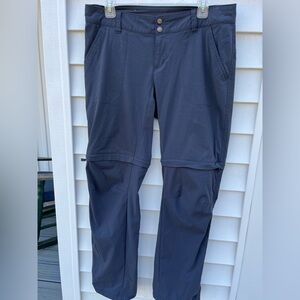 Columbia Women’s Navy Convertible ,Pants to shorts with Articulated Knee pleats.